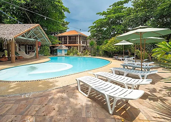 Hotell The Sharks Tail Dive 3*