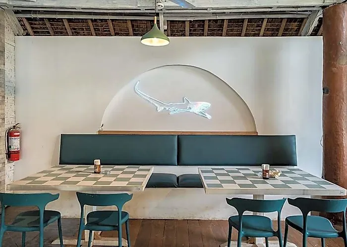 The Sharks Tail Dive 3* Daanbantayan